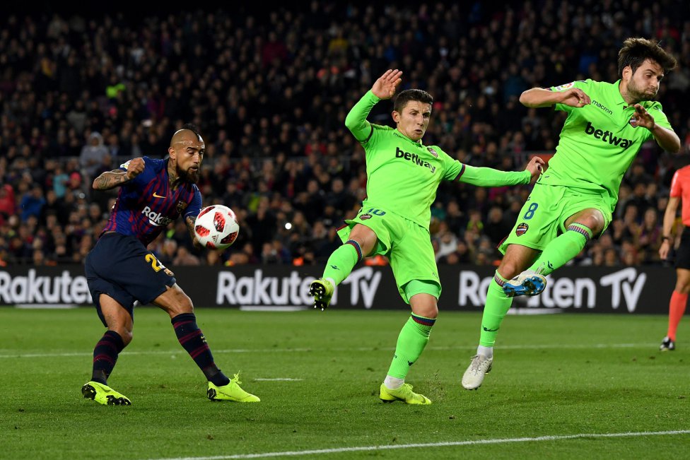 صور مباراة : برشلونة - ليفانتي 3-0 ( 17-01-2019 ) 1547748135_070946_1547761636_album_grande