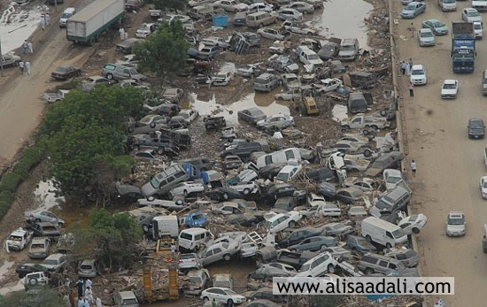 جدة تـئـن في صور Jed15