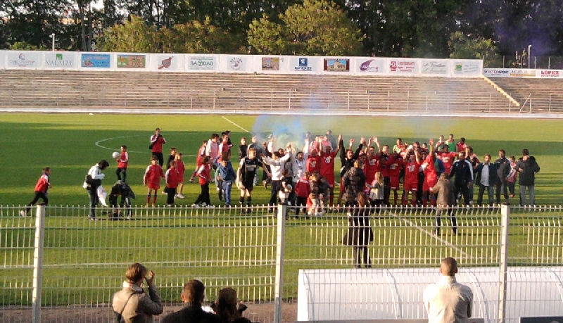 AVENIR SPORT  BEZIERS  // CFA C GROUPE SUD EST  20100517164856-4