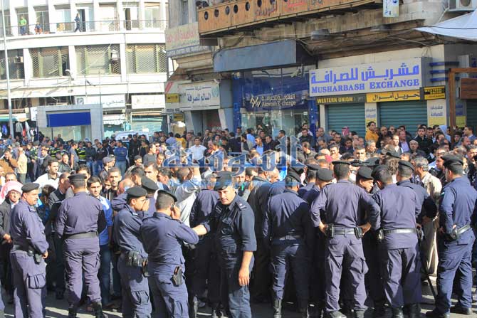 اعتصام الحسيني في عمان اليوم Ae8b5a6cff7a8dc485f45db51f95f4be