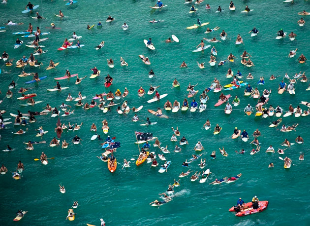 FOTOGRAFIA DE CROW PRAIAS/BODYBOARD/SURF As_surf_kirra_crowd_630