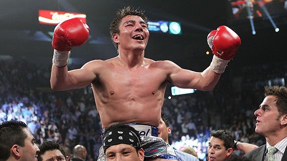 Travieso Arce, el mejor latino de 2011 Box_arce_576