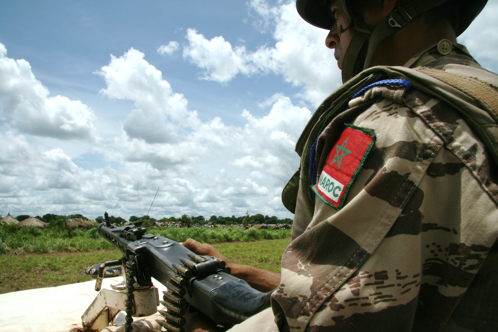 Photos de nos soldats et des Bases Marocaines - Page 3 201005100937580327