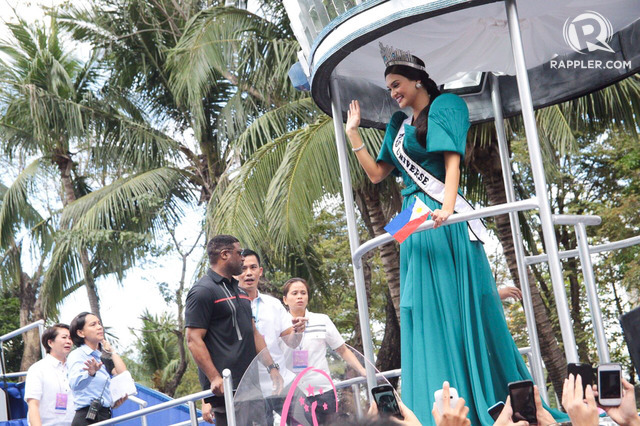 2015 | MISS UNIVERSE | PIA WURTZBACH - Page 2 Pia_wurtzbach_parade-6_6435C3FE54DC4324BFA7F7F3BF66DF25