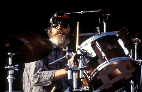 LEVON HELM.PRAY FOR HIM......... F6f1f04d01ed1ecb473e60a403982a565eee2e25