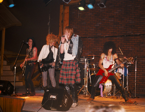 1985.06.06 - The Troubadour, Los Angeles, USA 004_gnr_1985