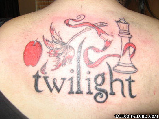 ne vous moquez pas, c'est indélibile. Tatouages a chier. Twilight-1