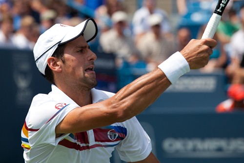 ديوكوفيتش ليس على ما يرام ، ولكن لتحسين الصورة Cliff%20Turrell%20Djokovic%202011-