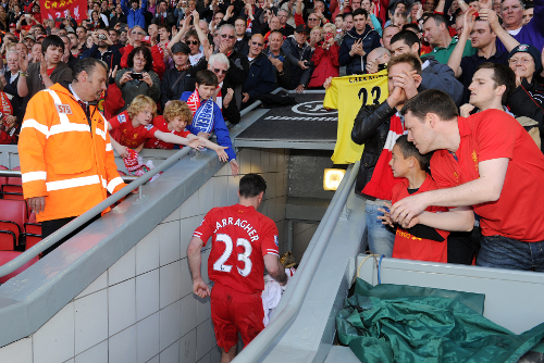 Jamie Carragher Announces Retirement at the End of Season - Page 3 Copy_of_liverpool_v_qpr_76