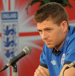 المجموعه الثالثه : انجلترا - امريكا - الجزائر- سلوفينيا Gerrard_england_pc_263