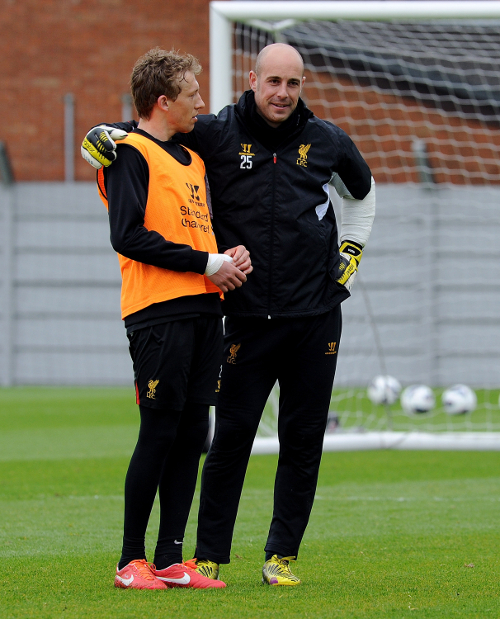 Caption Contest - Page 5 168639337ap031_liverpool_tr