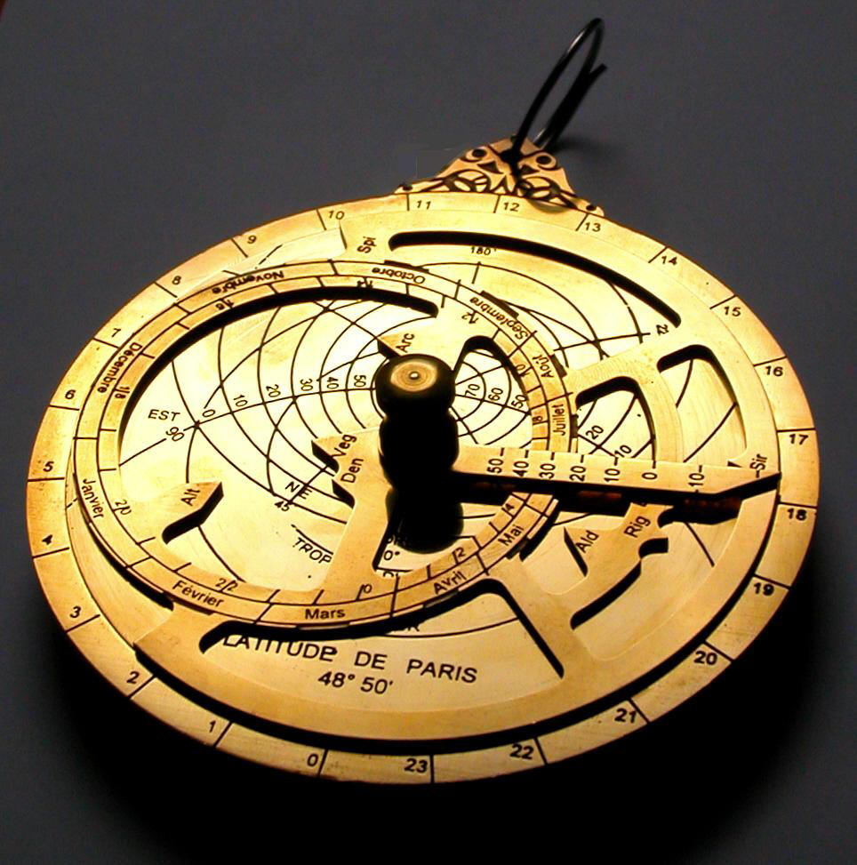 edition hors serie de voici hammer! - Page 2 Astrolabe