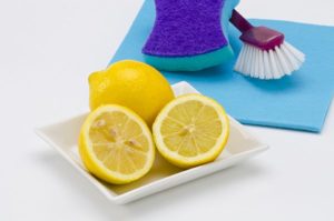 Nouvelles petites astuces (+ autres???) JUS-DE-CITRON-300x199