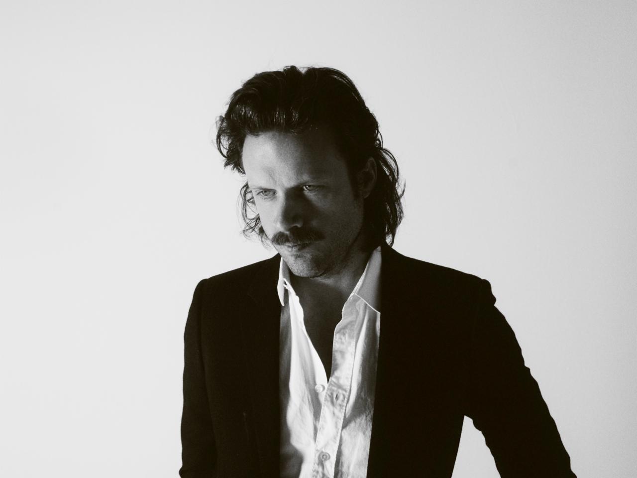 ¿Qué Estás Escuchando? - Página 39 Father-John-Misty-2017-press-photo-2