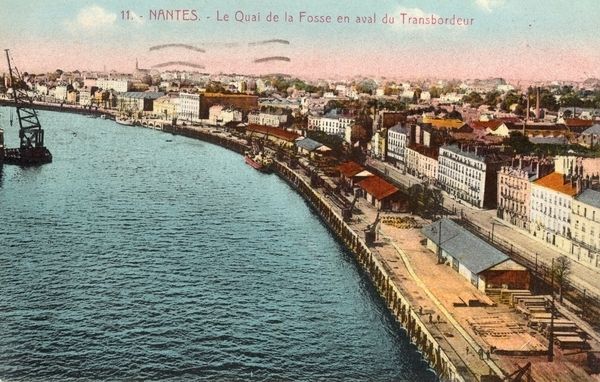 Cartes postales et affiches anciennes Carte-postale-nantes