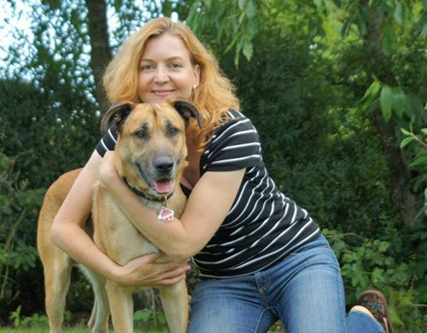 Tous les animaux!!!(un peu de tout  avec textes) Chien-hotesse-fin