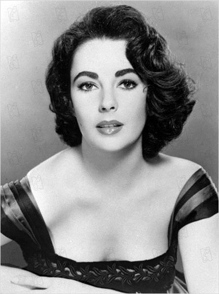 "Liz Taylor."+"Pierre Mondy."+"Bernard Blier." Elisabeth-taylor-photo-2