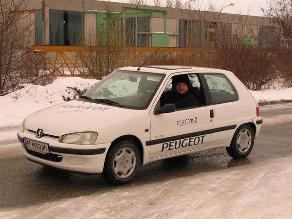 Brojanje 1 2 3 4 5 ............ - Page 3 Peugeot-106-electric