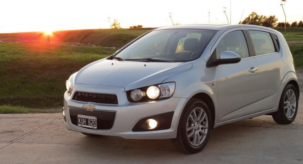 Chevrolet Sonic - Página 3 CRITICASONIC3-600x326