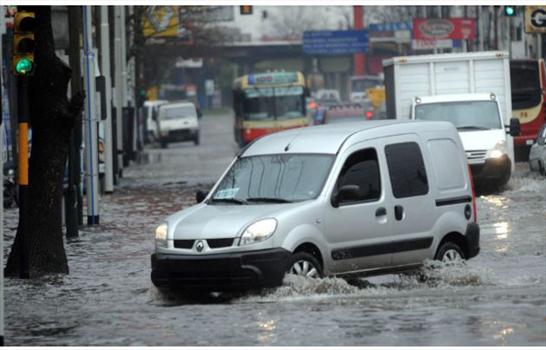 Todo lo que debés saber si vas a atravesar un charco con tu auto NAZ_31ada7b5cff24bae9de4c54a71540fb1