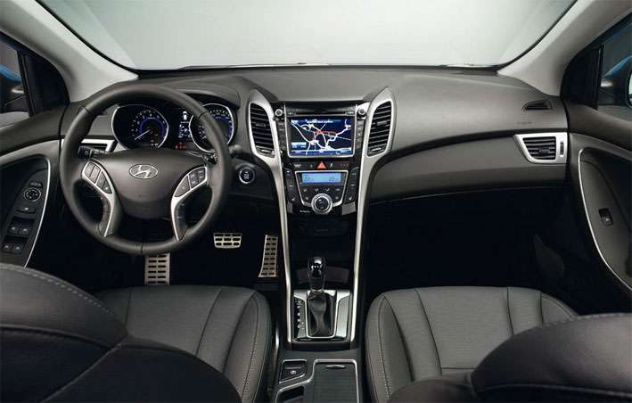 Novo modelo do Hyundai i30 é revelado por completo I30-interior