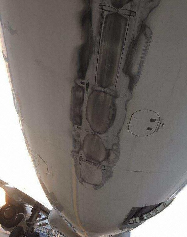 [Internacional] Boeing da China Eastern sofre acidente durante o pouso China_eastern_b738_b-7031_wenzhou_170904_1