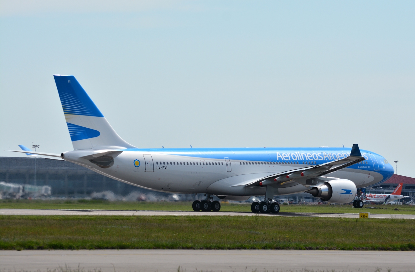 Noticias de Aerolíneas Argentinas y Austral - Página 41 A330-FVI-2