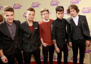 People's Choice Awards ♥ W310_One-Direction-at-the-MTV-Video-Music-Awards-on-Sept-6-2012-Christopher-Polk-4291216353473792582