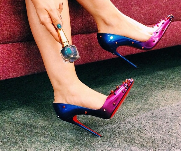 اجمل مجموعه مانكير Christian Louboutin بالوان جذابه 26102