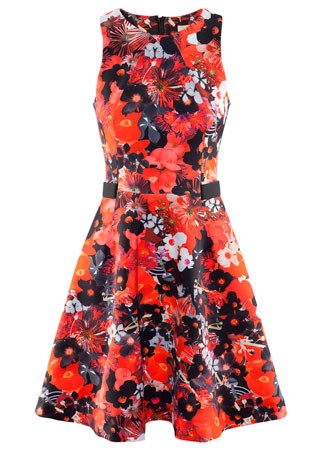  إطلالة أنثوية جذابة بفساتين الصيف القصيرة تحفه HM-floral-print-dress-39.991