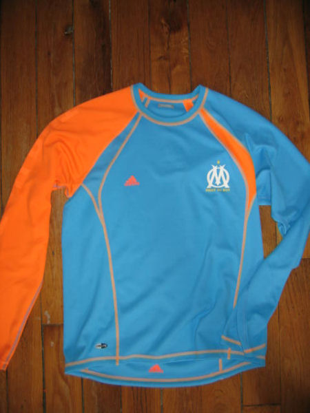 Maillots de l'om 2007/2008 - Page 4 IMG_7312