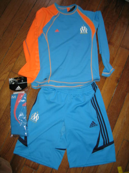 Maillots de l'om 2007/2008 - Page 4 IMG_7326