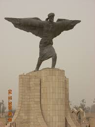 تمثال عباس بن فرناس Download1
