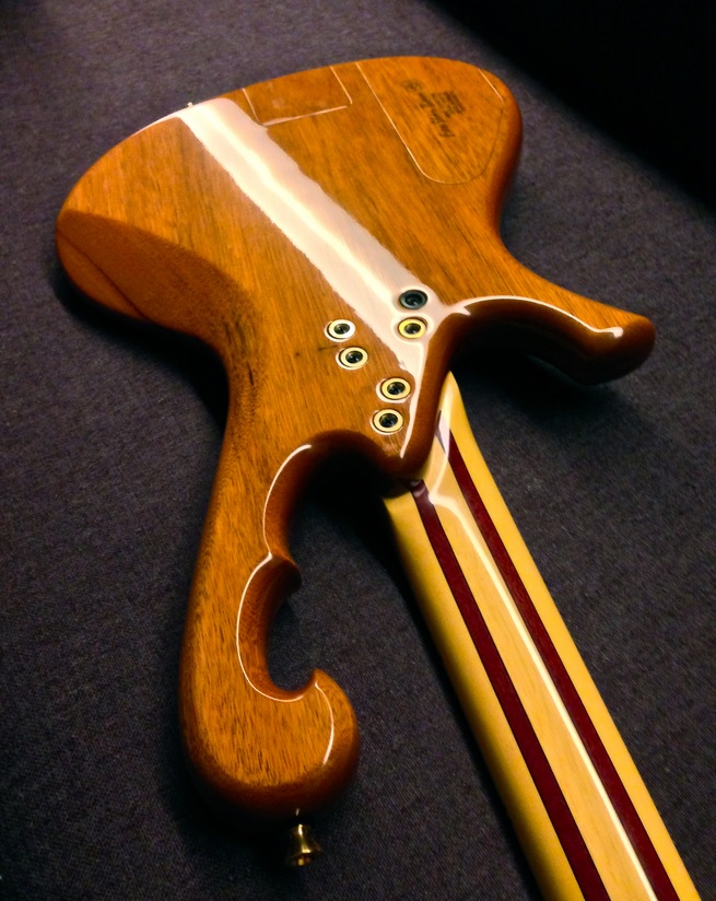 Star Bass - Parceria entre o Luthier Ademir e PJ Star3