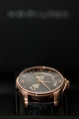 Hamilton Jazzmaster Open Heart - PVD Or Rose CRW_3884