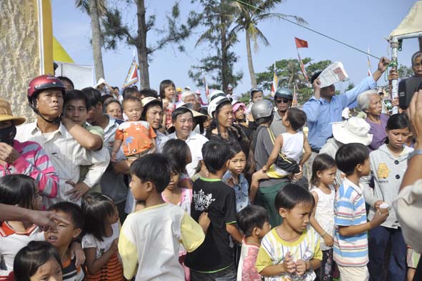 Tri ân những hùng binh Hoàng Sa Images336234__DSC0589