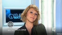 Julia Livage - Page 3 TN-24-01Julia01