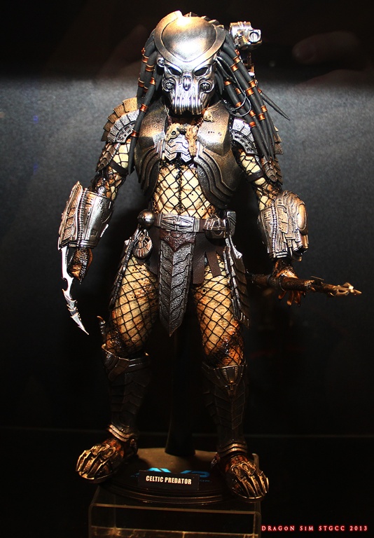 [Hot Toys] AVP: Celtic Predator 2.0 1/6 scale - Lançado!!! 103932jc3ty4c0ytp00pc4