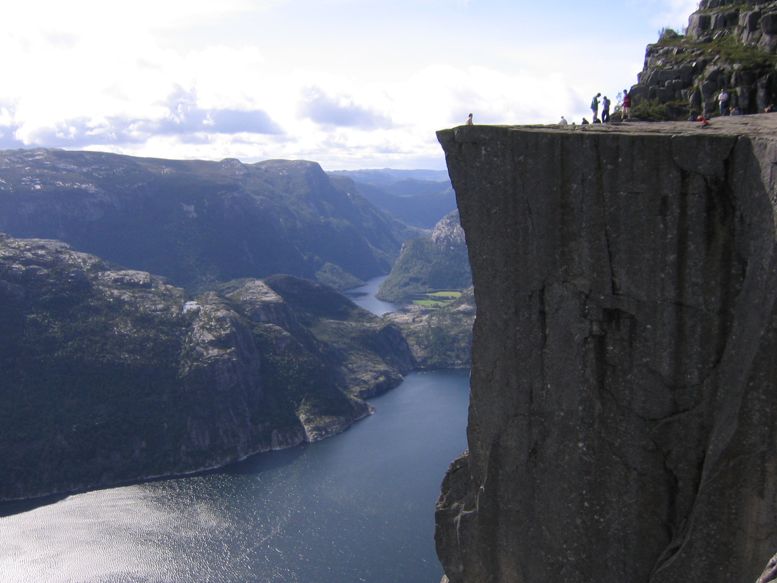 இயற்கை எழில்.03 - Page 7 Preikestolen_Norway31