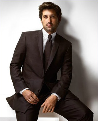 مجموعة بدل رسميه لك ادم من ماركة  versace Patrick-dempsey-versace-4