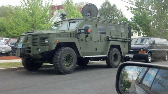 Armored Vehicle Spotted In NH – The Police State Continues 969215_10201258793655371_1584161370_n%20%281%29