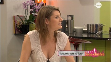 Joëlle Scoriels : Sans chichis (RTBF - 17/01/2013) Sandrine_scourneau-sans_chichis-20101123-1-by_pouce_tn