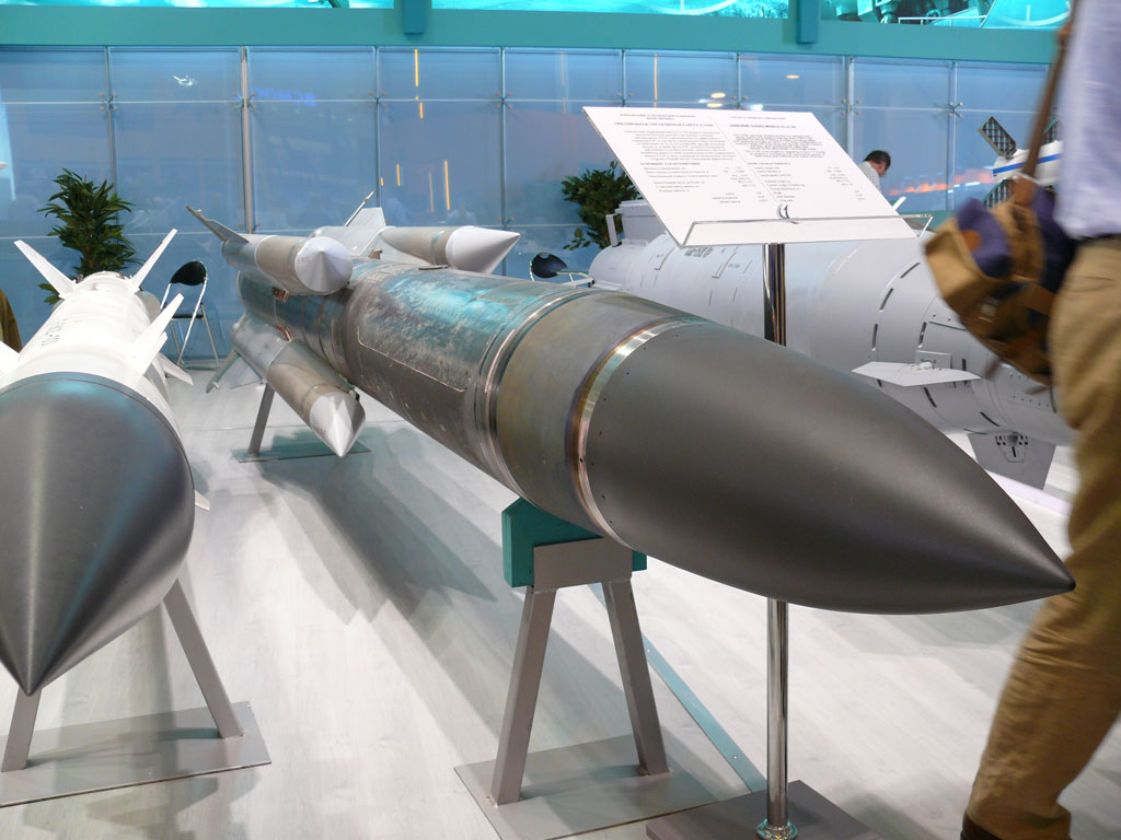 الصاروخ الروسي المضاد للرادار  Maks2007_kh31ad