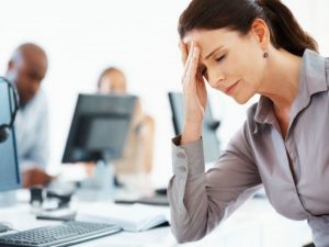 Góc nhìn nha khoa: Hiện tượng chảy máu chân răng tồn tại những bệnh lý nguy Stress-shutterstock_wbbr-300x225