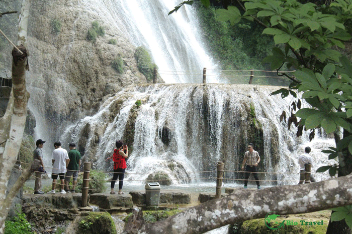 Trải nghiệm tuyệt vời tour du lịch Mộc Châu 3 ngày 2 đêm Thac-dai-yem-moc-chau