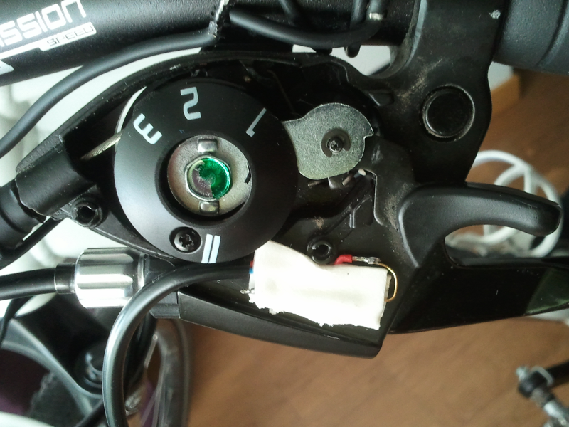 BRICO: alternativa a las manetas de freno con corte de señal conservando las originales de tu bici. Maneta_4