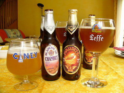 Beer topic Blanche_de_Chambly_-_Maudite_-_Unibroue