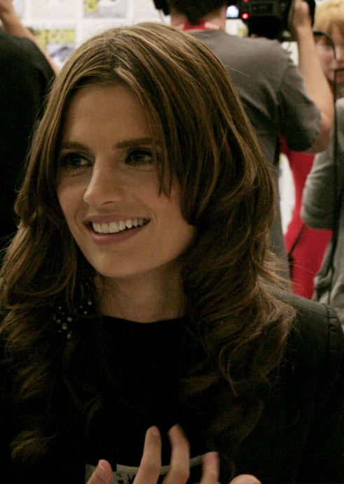 sometimes seeing a pretty smile is all you need to brighten the day... - Page 5 Stana-Katic-02