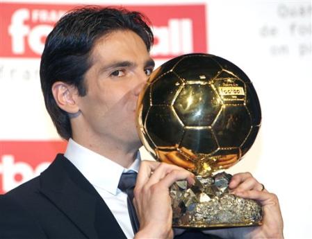 Kaka [Milan AC] Kaka-ballon-d-or-2007