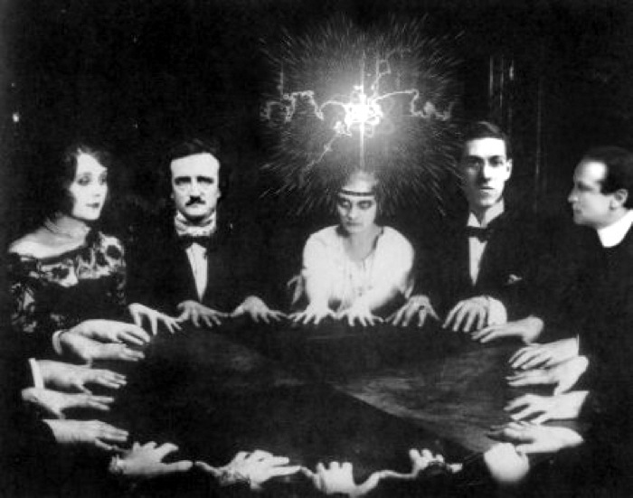 Los Peligros de la Ouija Seance-contact